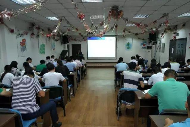 培训现场1.jpg 培训现场1.jpg